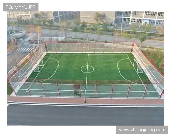 足球隔离带如何实现训练场地的多功能场景切换